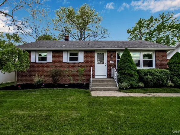 123 S Irwinwood Rd, Lancaster, NY 14086