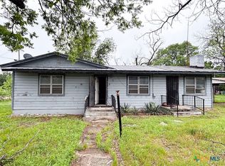 507 S 7th St, Lometa, TX 76853
