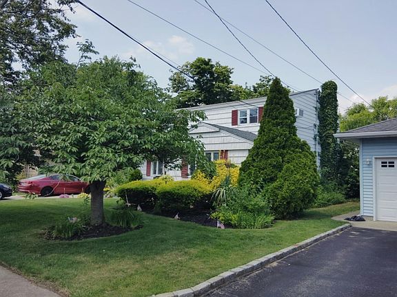 2nd image of 1939 Lincoln Ave