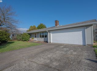 609 Spruce Ave, Tillamook, OR 97141