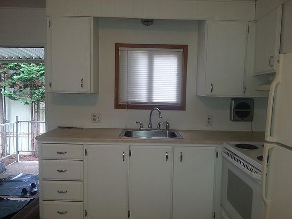 5th image of 11424 36th Dr NE Unit 56