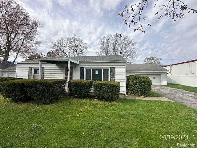 1030 W Dean Rd, Temperance, MI 48182 | Zillow