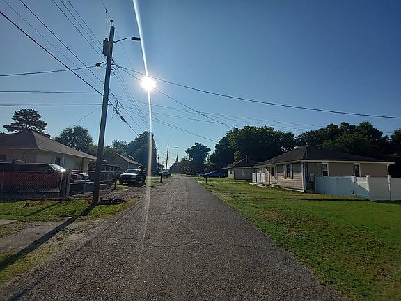 4th image of 2348 Myrtle Ave