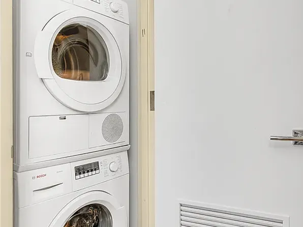 325 Lexington Avenue image 7 of 14