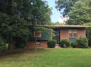 1960 Bluebird Cir, Morristown, TN 37814