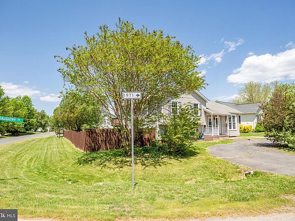 3rd image of 7515 Daughtry Dr
