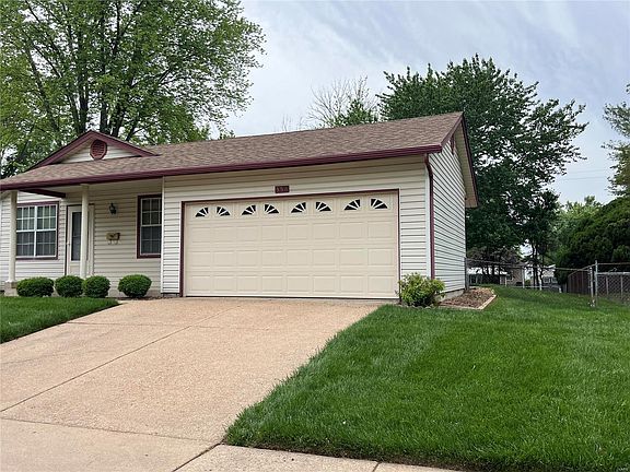 2nd image of 556 Queen Ann Dr