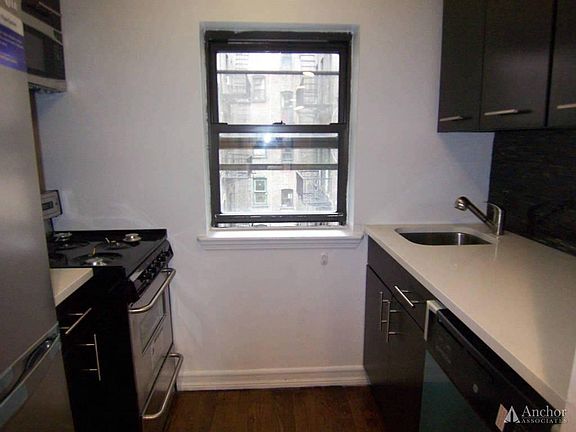 3rd image of 237 E. 24th St. #4R