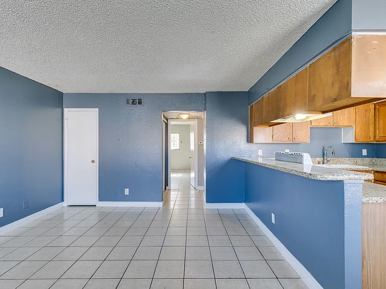 1641 N Lamont St #C — Photo 6