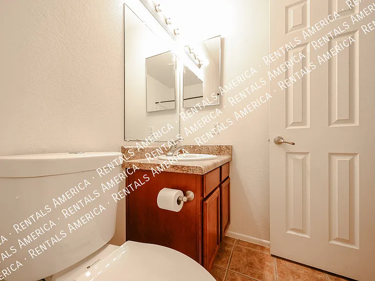 1254 N 85th Pl — Photo 15