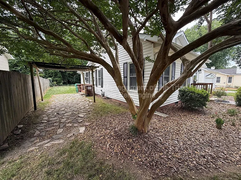 905 Old Winston Rd — Photo 18
