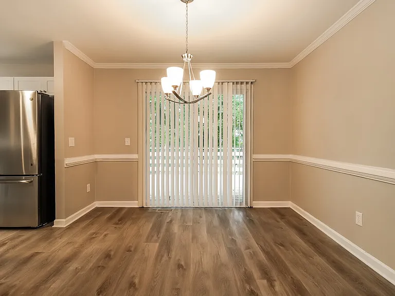 3373 Heatherwood Ln SW — Photo 8