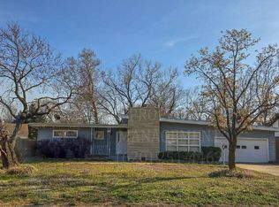 2203 W 4th St, Coffeyville, KS 67337