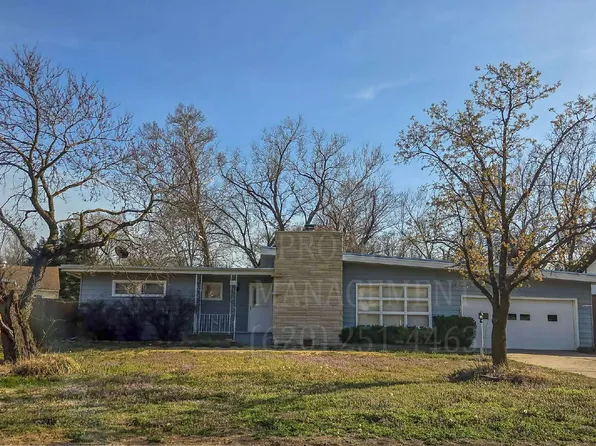 2203 W 4th St, Coffeyville, KS 67337