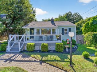 105 Buckingham Ave, Poughkeepsie, NY 12601