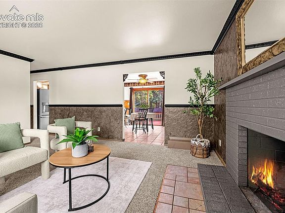 4th image of 4210 Goldenrod Dr