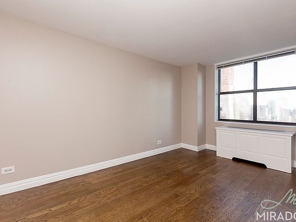 4th image of 330 E 39th St APT 28N