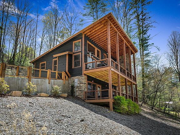 5th image of 529 Hidden Valley Dr