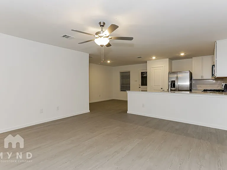 2704 River Knoll Ln — Photo 8