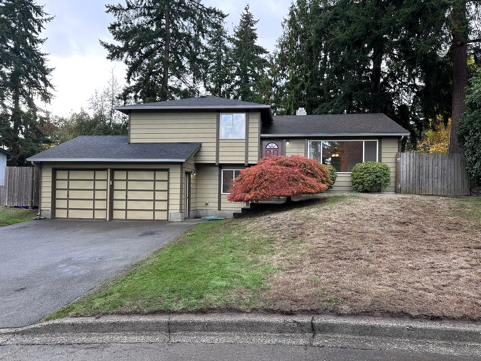 4 bed, 2.5 bath, 1950 sqft, $4,275 — Photo 1
