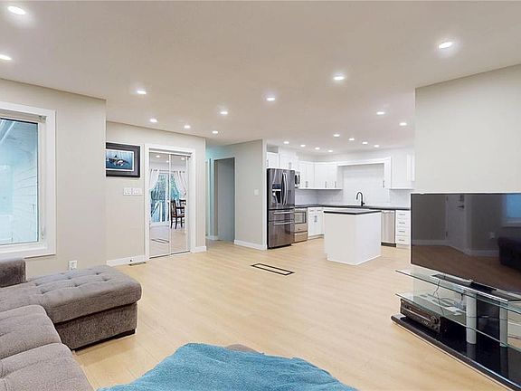 4th image of 7119 Blakeney Dr