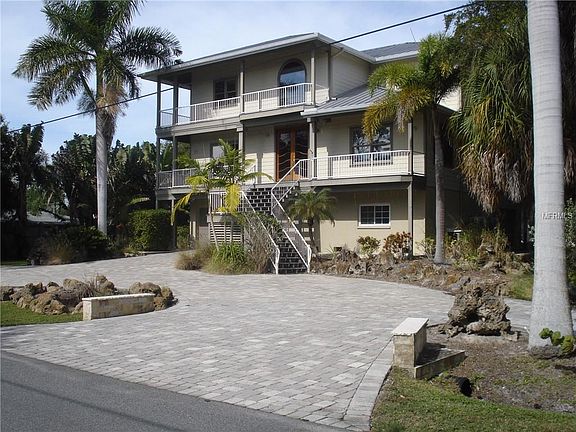 3rd image of 46 Shoreland Dr