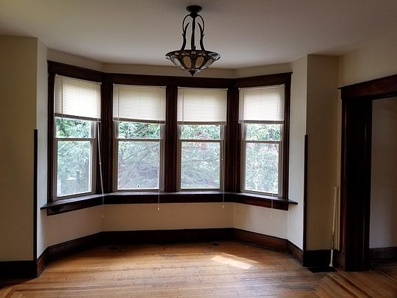 5th image of 44 Parker St