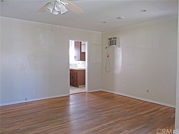 3rd image of 4654 Whitney Dr