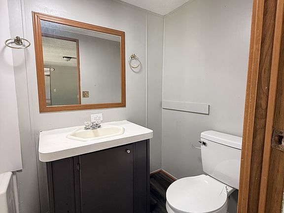 5th image of 9187 Highway Tx 103 Unit 200