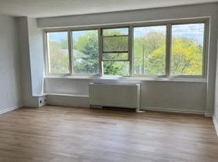 404 Barclay Walk #404, Cherry Hill, NJ 08034