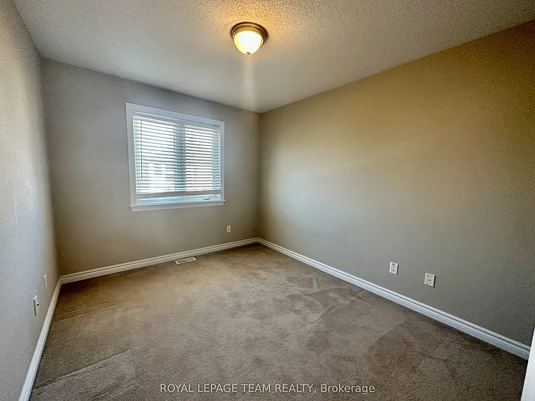 940 Cobble Hill Dr — Photo 7