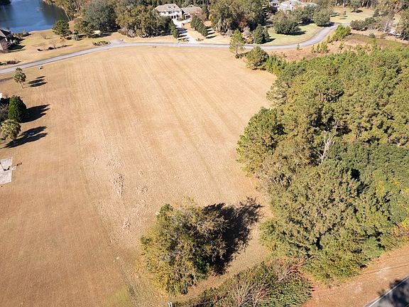 5th image of 4476 Robert Dr