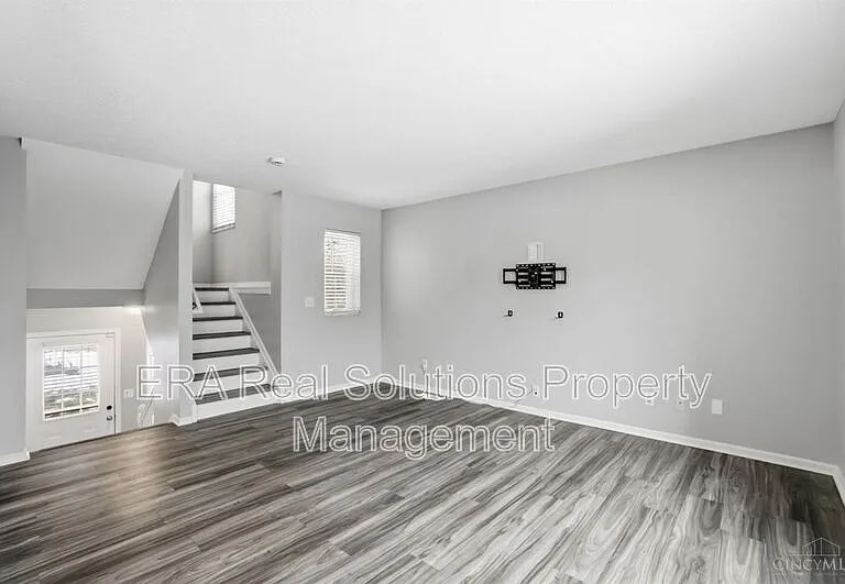 3595 Harvey Ave — Photo 4