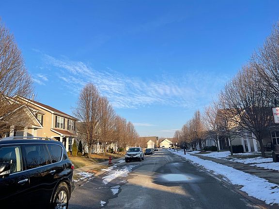 5th image of 951 Maidstone Ave