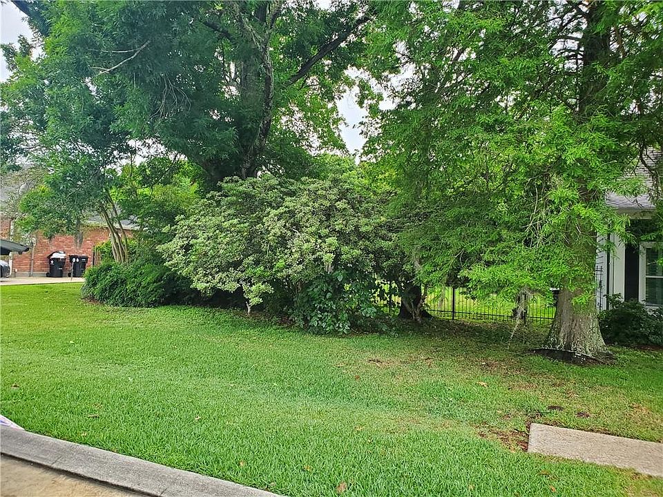 2nd image of 4631 Lennox Blvd
