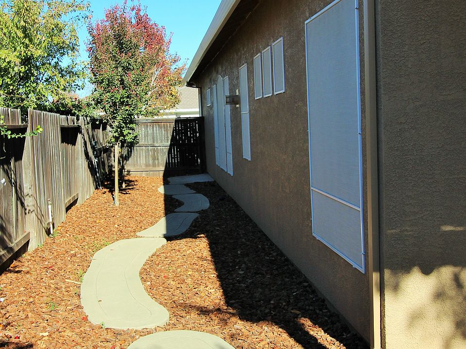 1st image of 3257 Rock Creek Way
