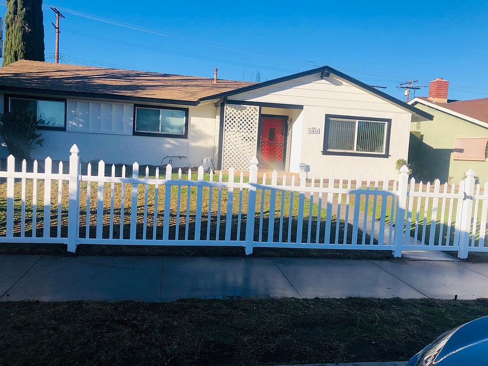 1st image of 23621 Vanowen St