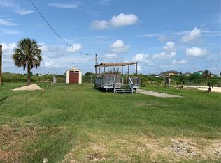 916 East Rd, Crystal Beach, TX 77650