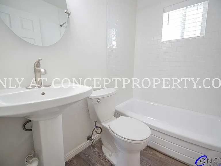 Mayfair — Photo 46