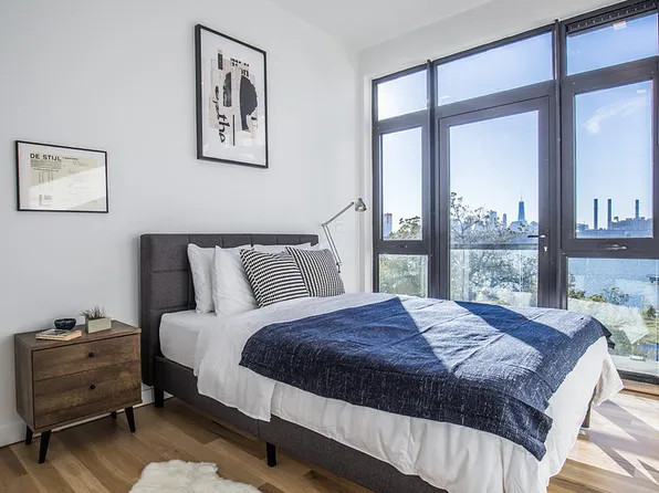 44 Kent St, Brooklyn, NY