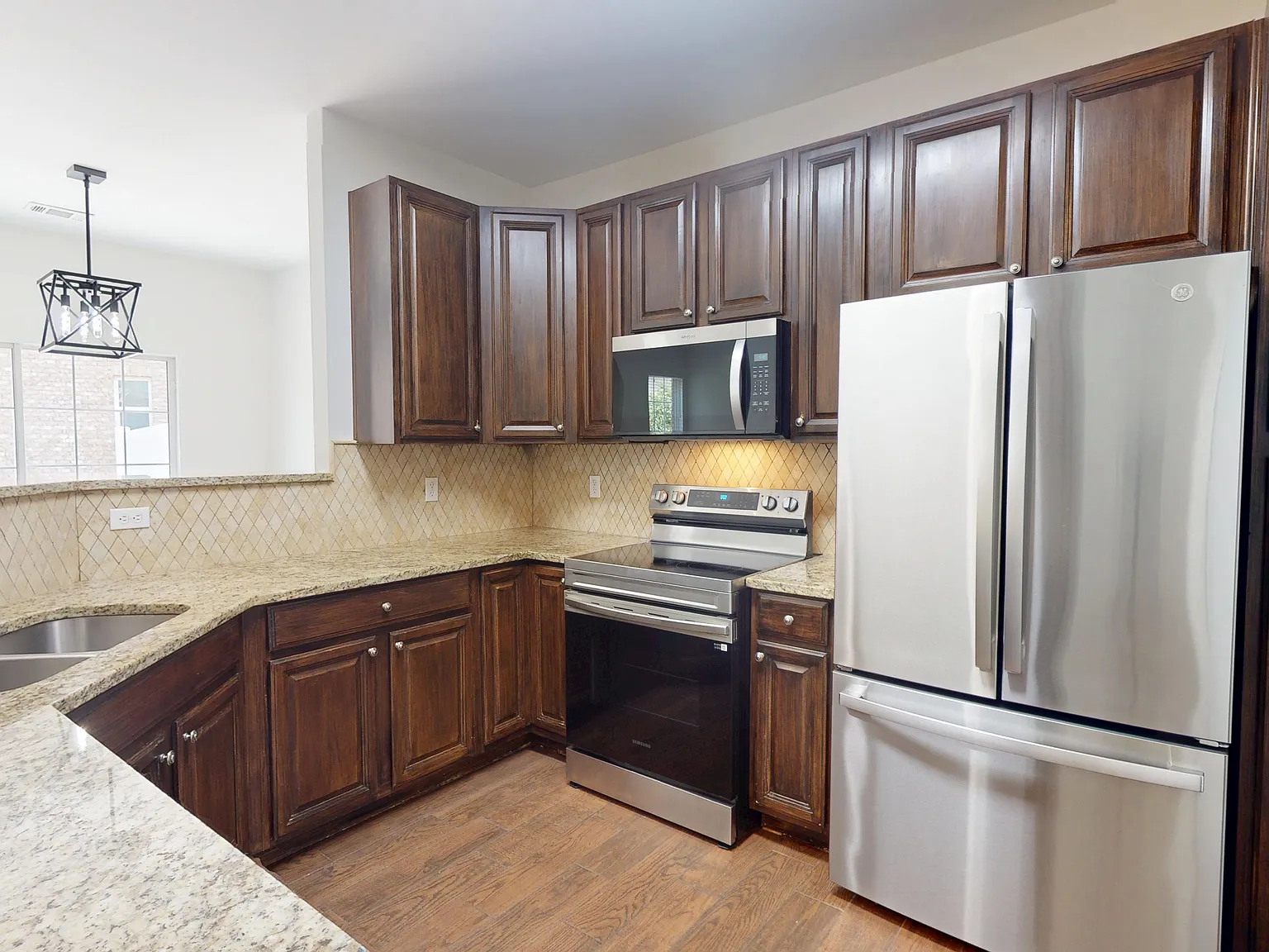 3 bed, 2.5 bath, 1764 sqft, $1,995 — Photo 1