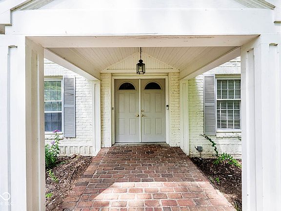 5th image of 8404 Oaklandon Rd