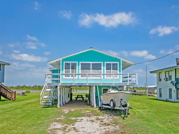 1214 County Road 201, Bay City, TX 77414