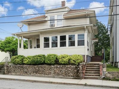 79 Winthrop St, Woonsocket, RI, 02895