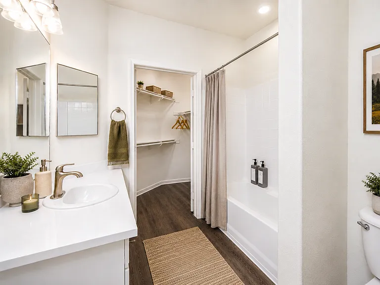 Portofino Apartments Mission Valley — Photo 28