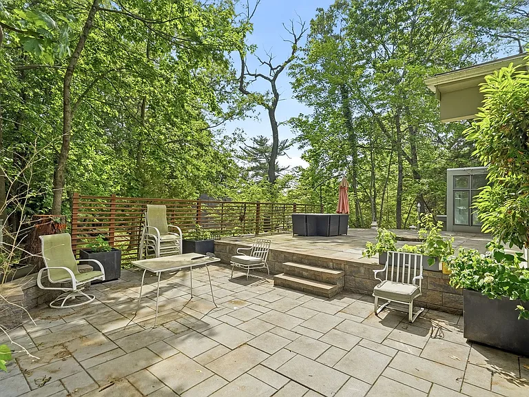 12 Seely Pl — Photo 28