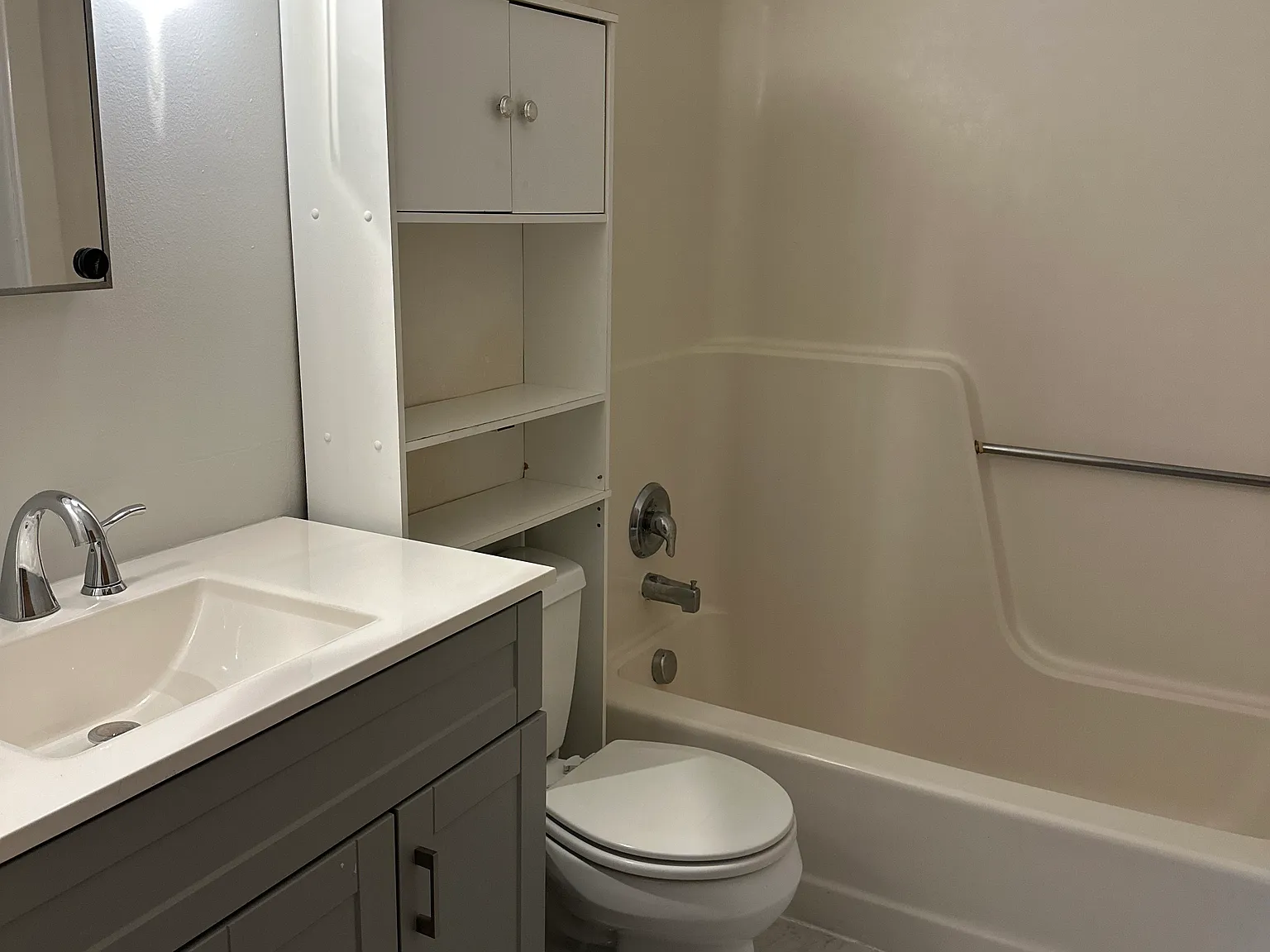 R2 Grandview Dr — Photo 4
