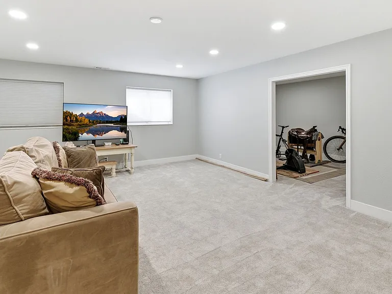 3861 Silver Spur Cir — Photo 10