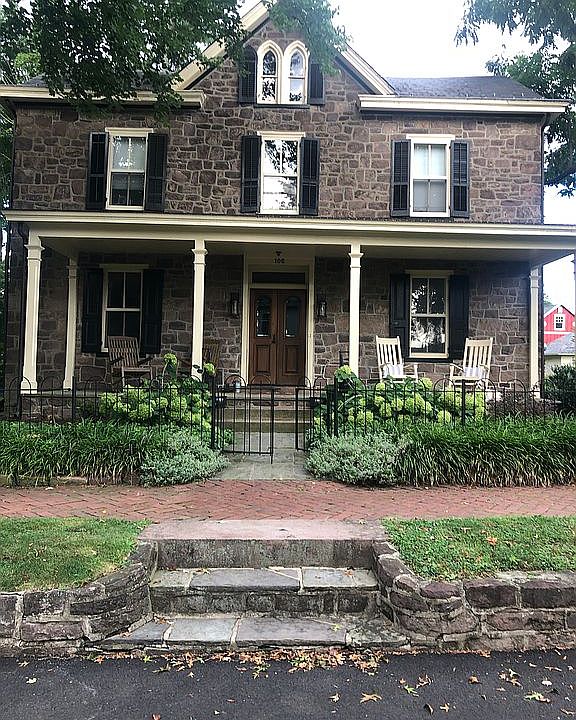 1st image of 106 S Chancellor St