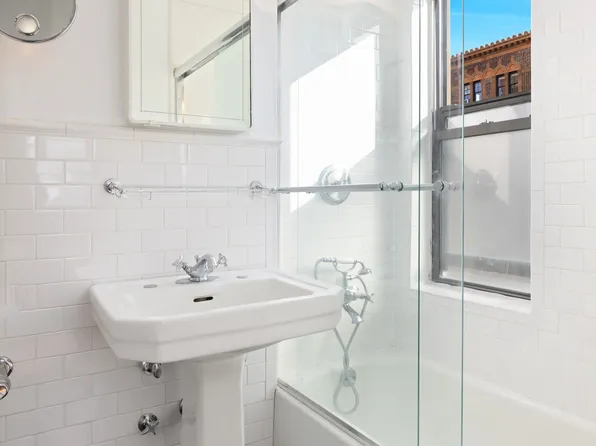 49 West 72nd Street image 7 of 10